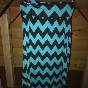 Maxi skirt with chevron XL juniors?